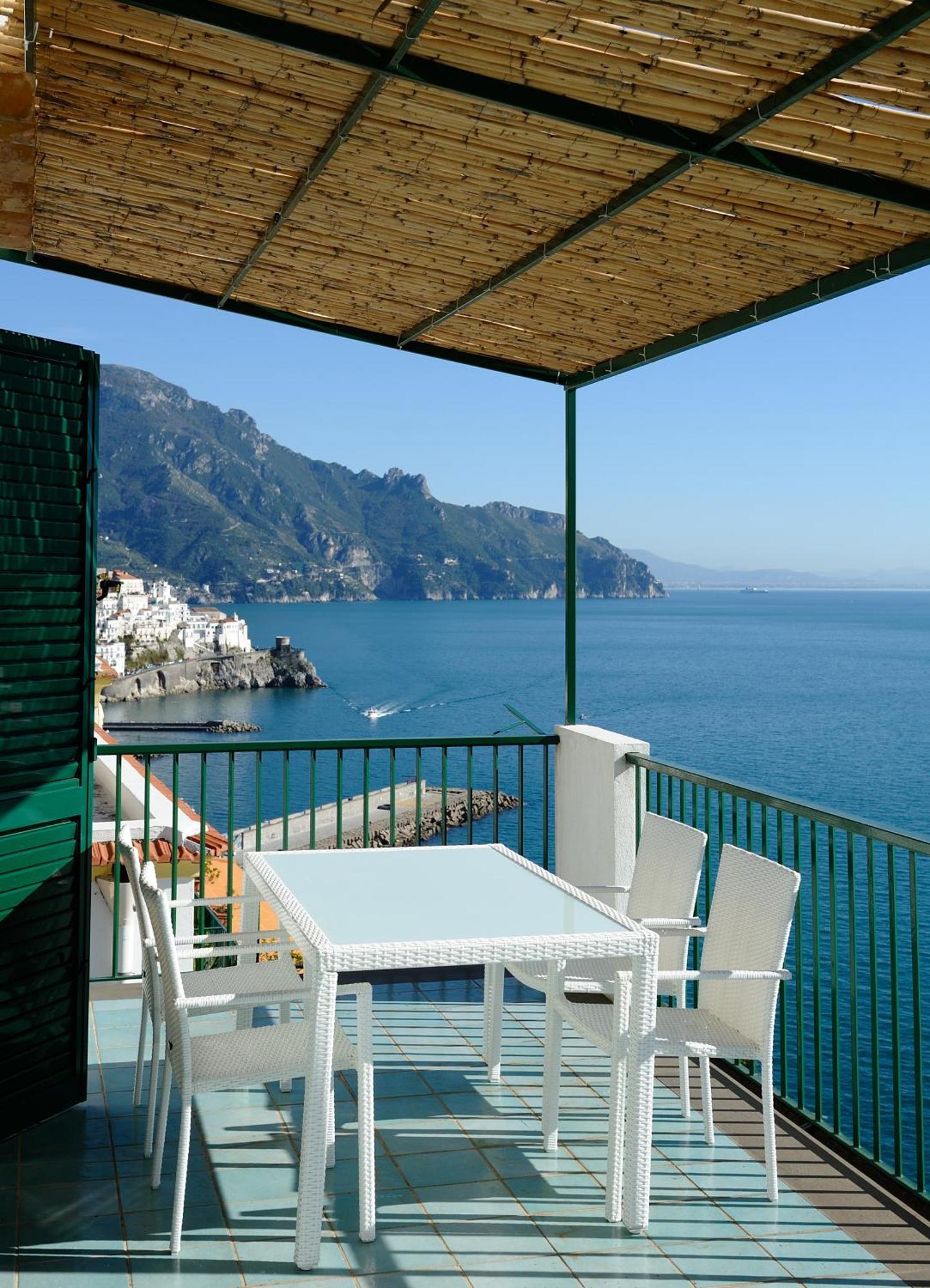 Amalfi Blue Flowers B Exterior foto